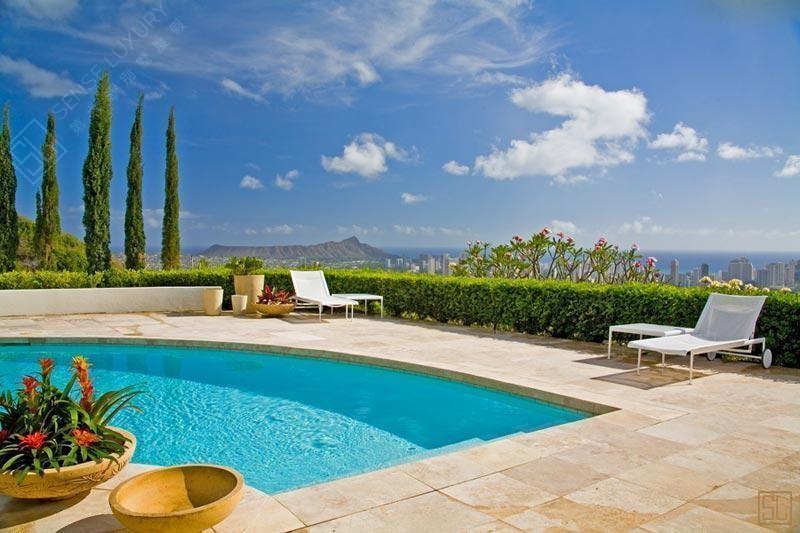 夏威夷欧胡岛天空景致别墅泳池一角