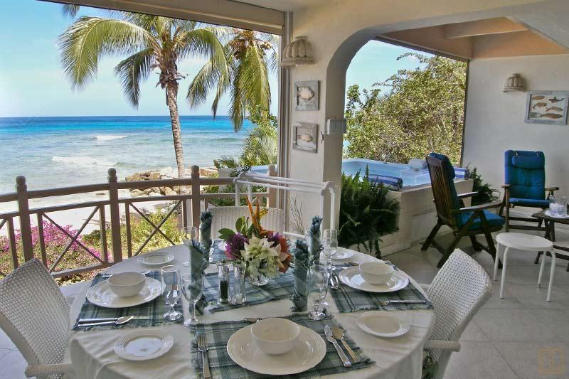 加勒比巴巴多斯岛芦苇湾10号公寓餐桌