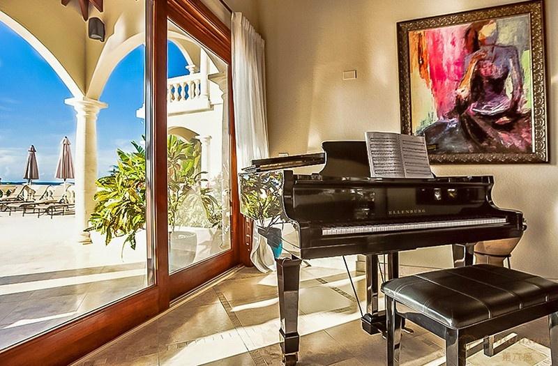 加勒比安圭拉沙上城堡钢琴