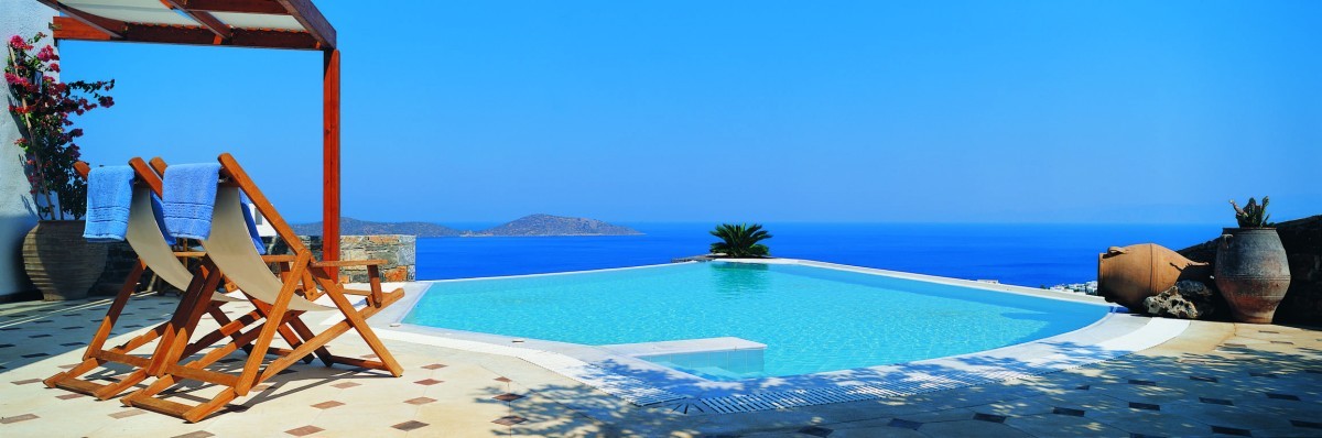 希腊克里特岛爱琴海泳池别墅露台