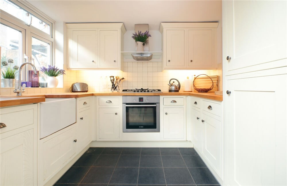 House With Hidden Flat - Photo 4