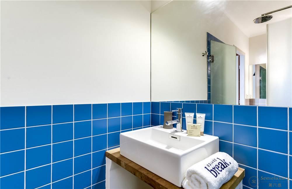 普罗旺斯瓦尔萨那里海景别墅盥洗室
