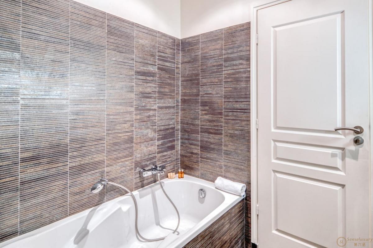 Apartment in Rue de Cerisoles C - Photo 16