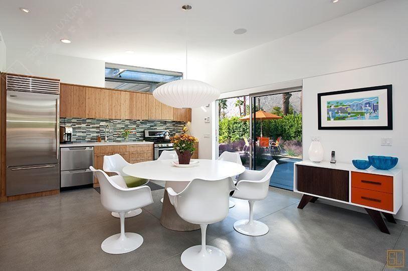 美国棕榈泉现代空间别墅餐桌