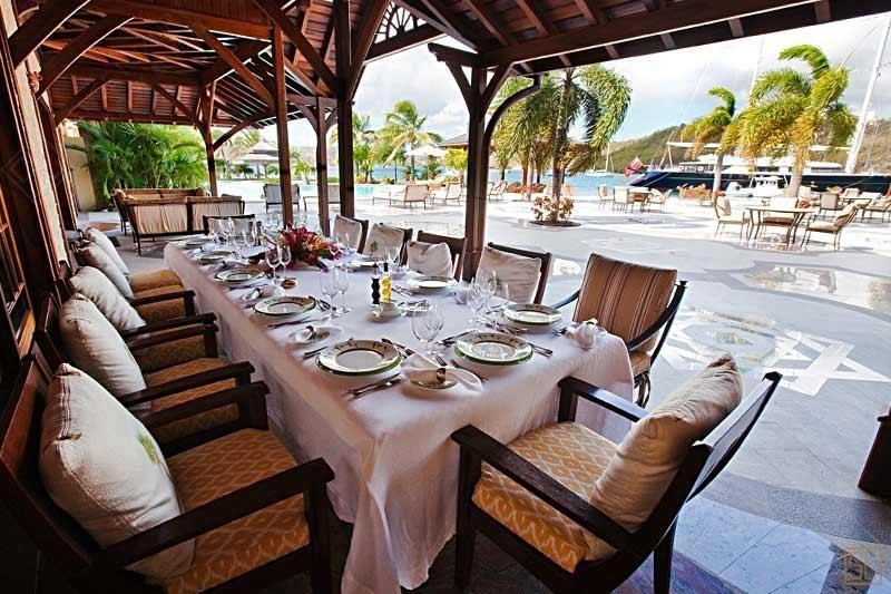 加勒比格林纳达岛卡利维尼岛屿别墅饭厅