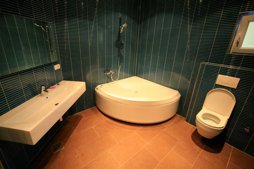 克罗地亚科尔丘拉岛扎戈拉别墅浴室