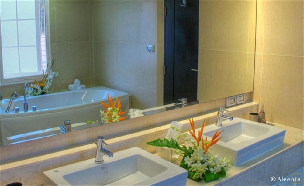 泰国普吉岛艾琳塔泳池别墅浴室