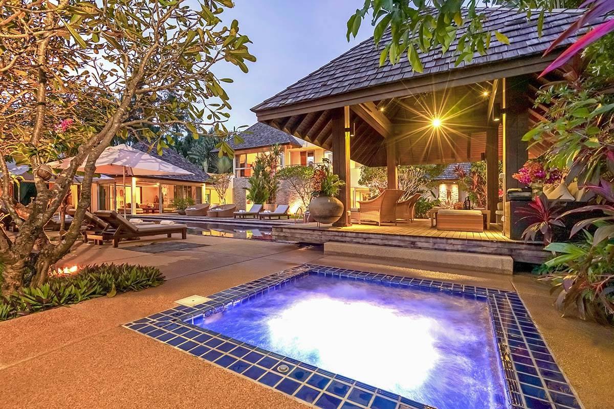 泰国普吉岛萨玛吉别墅泳池