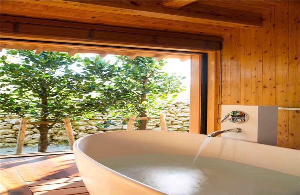 日本冲绳 星野.虹夕诺雅.竹富岛酒店室内小型浴缸