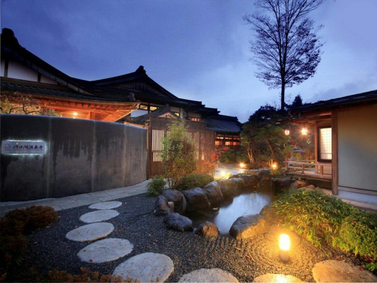 河口湖温泉寺 梦殿