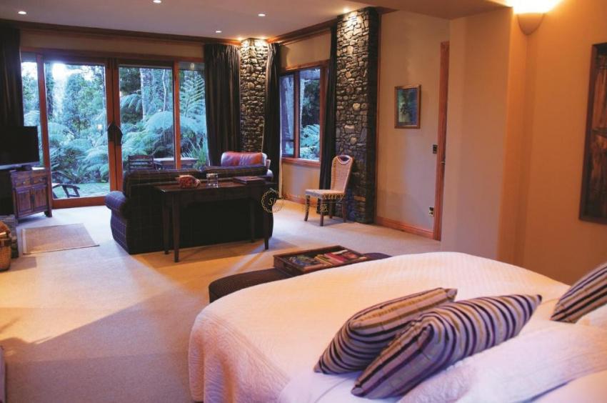 TREETOPS LODGE AND ESTATES - Photo 11