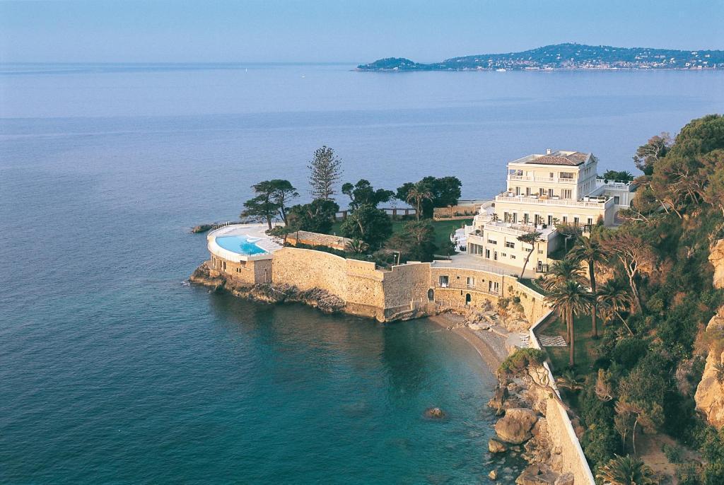CAP ESTEL